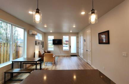 World Travel without leaving PDX - Foto 25