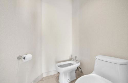 TRUMP INTERNATIONAL BEACH RESORT 2 BEDROOM APARTMENT 1600 Sqf OCEAN FRONT - Foto 47