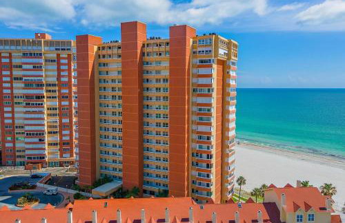 Redington Towers 3F 2BD 2BA Beachfront - Foto 20