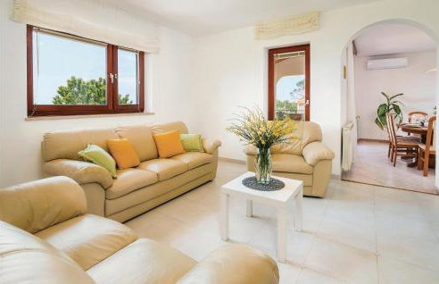 3 Bedroom Cozy Apartment In Nedescina - Foto 12