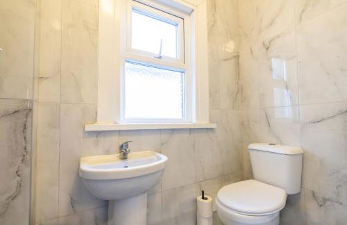 Cottage Flat 2BD Leyton Near Central Line - Sleeps 10 - Foto 42