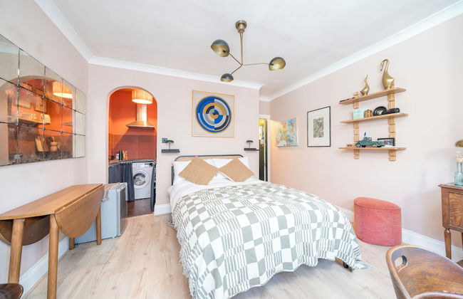 Charming Studio moments from Portobello - Photo 7