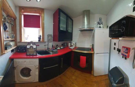 FREE DOG STAY - LARGE APARTMENT - FREE PUBLIC PARKING BEDROOM TV, WALK in SHOWER - FULL Kitchen - NETFLIX - Super Fast WiFi - DVD's-Welcome Tray - No Deposits - Just Meters from Gavin n Stacey Film House - Foto 5