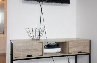 Chez Dan - Studio NEUF - 2 lits 2 personnes - internet - Centre ville - Parking proche - Proche gare - Géré par PrestaZen'Services - Photo 3