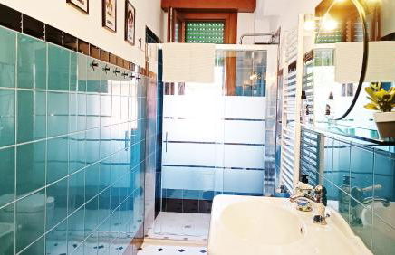 Yellow Submarine - Photo 30