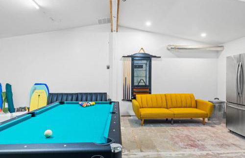Dog-Friendly House with Hot Tub, AC, Game Room - Photo 20