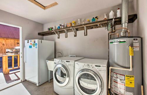 Unique Mtn Getaway with Stunning Outdoor Area! - Foto 13