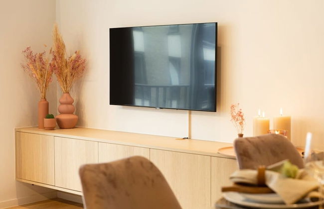 Stunning Apartment on top Location With Parking - Foto 14