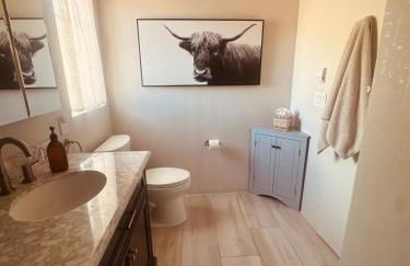 Santa Fe Modern FARMHOUSE 1 ACRE PRIVATE RD SOAKING ROOM 3 min Canyon rd - Foto 14
