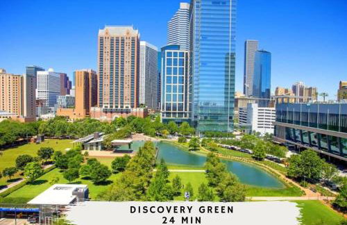 Spring Branch Paradise 4-BD Backyard Pool Oasis - Foto 46