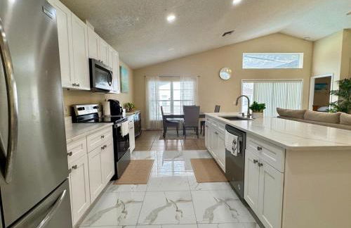 4701-Lake Berkley villa- Renovated 3 bed - Foto 8