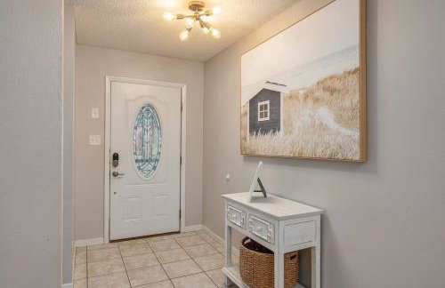 King Bed Suite, Fireside Hot Tub, Gameroom - Foto 9