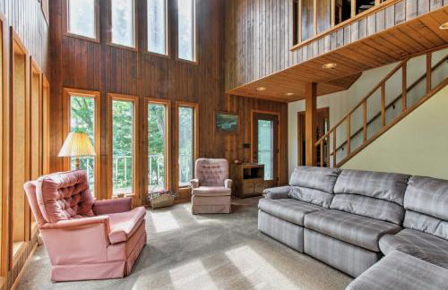 Waupaca Lakefront Home with Pool Table and Dock! - Foto 4