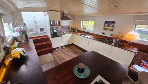 Selene Unique Luxury Houseboat Experience - Foto 3