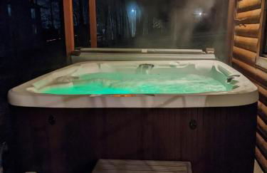 Log Home Hot Tub Retreat, Kayaks - Photo 11