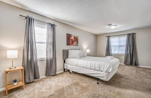 Minutes from the Airport - Wonderful Warrington - Photo 23