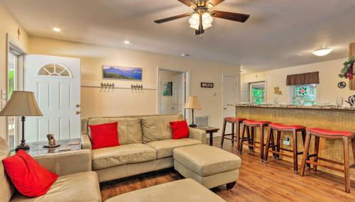 Slopes, Trails and More! Beech Mountain Home with Deck - Foto 5