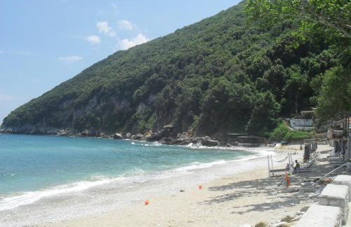 Kamari Guesthouse - Photo 14