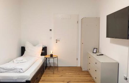 Hygge Home - mit Garten und Stellplatz für Feriengäste-, Monteure / Netflix / 10 min. zur Sinsheim Therme und zur Autobahn - Photo 12