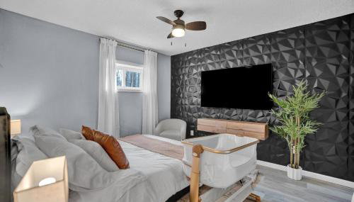 Pocono Blue with Paddleboards, Spa, Indoor Jacuzzi, GameRoom, Lake, EV - Foto 3