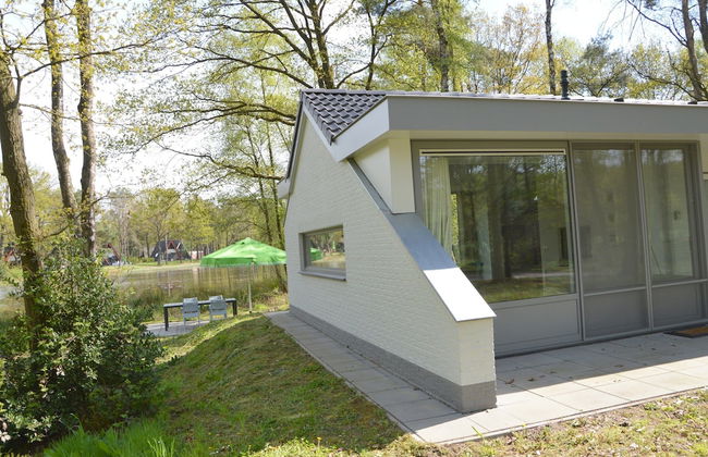 Alluring Holiday Home in Limburg near Forest - Photo 26