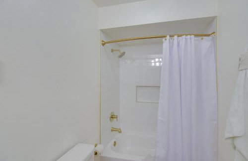 Mtn View Granby Condo with In-Unit Hot Tub! - Foto 18