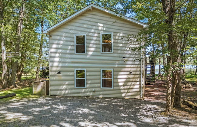 Lake Daze by Avantstay Lakefront w/ Modern Interior, Enclosed Porch & Hot Tub - Foto 53