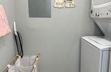 Newly Renovated Villa with Hot Tub - Foto 23