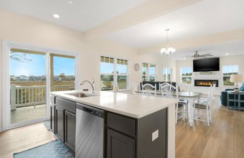 Robert's Retreat - Brand new home w/ gorgeous water views! - Foto 25