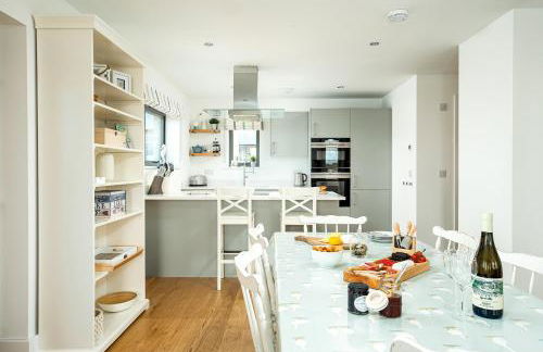 Lakeside property with spa access on a nature reserve Grays Cottage WI24 - Photo 8