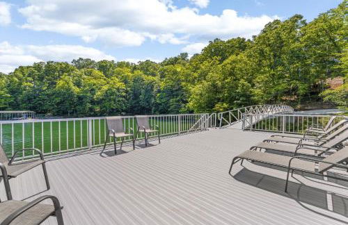 Lakeside Retreat Sleeps 22 Dock Grill Game Room - Foto 51