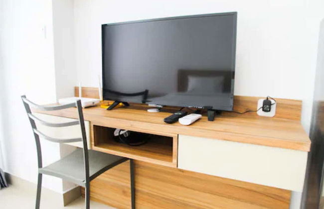 Modern Style Studio at The Nest Puri Apartment - Foto 31
