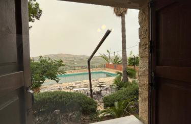 Electra Stone Suite - Photo 18