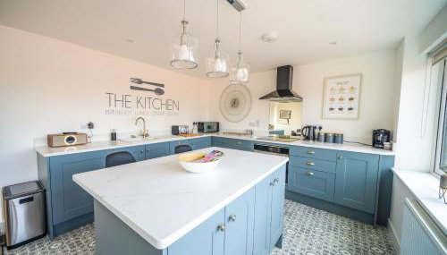 'The View' Penthouse Apartment Number Four Lees Terrace - Photo 4
