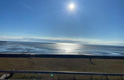 Stunning 2 Bed Apartment with Sea Views - Foto 8