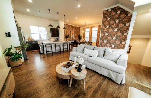 Downtown Escape - Backyard, Game room and Free Parking - Foto 5