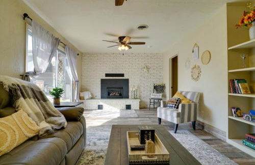 Chic Silver City Getaway with Patio and Gas Grill - Foto 15