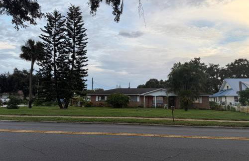 Family retreat with lake views and near Disney - Foto 12