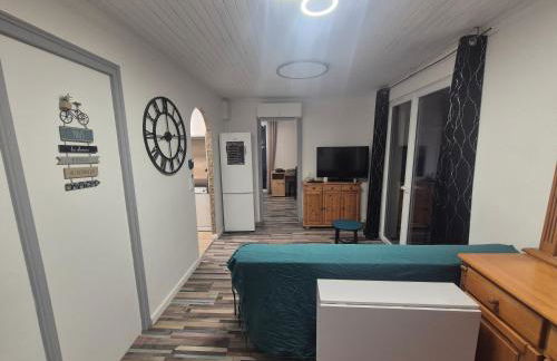 Appartement classé 2 étoiles, 2 chambres, rénové, climatisé - Foto 9