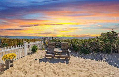 Beachfront Parking Salisbury Beach Retreat - Foto 1