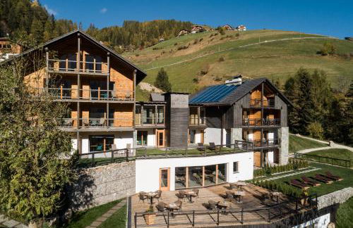 Les Dolomites Mountain Lodges - Photo 54