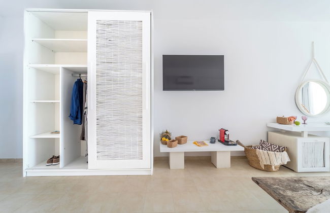 Alpha Urban Suites - Photo 22