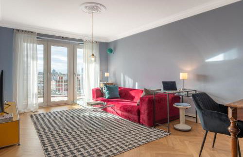 CLS Zentrale City-Wohnung in Hamburg mit E-Laden und Tiefgarage, Klimaanlage, gratis WLAN, Smart TV, großer Balkon, Nespresso Maschine inklusive Kapseln, Blick über Hamburg, Parkplatz, Cafe im Haus, Bushaltestelle direkt gegenüber, Flex Check In - Foto 28