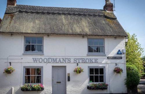 Spacious 5 Bedroom House Sleeps 9 with Parking - Foto 9