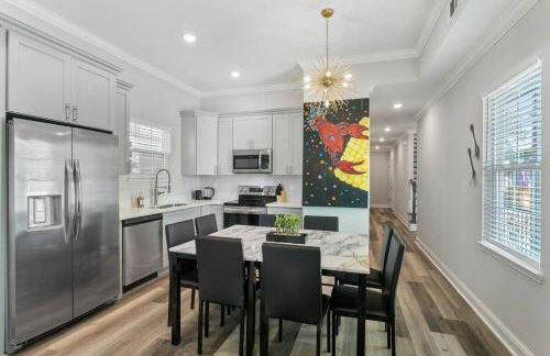 FIVE Bathrooms with FIVE Bedrooms and Stylish - Foto 17