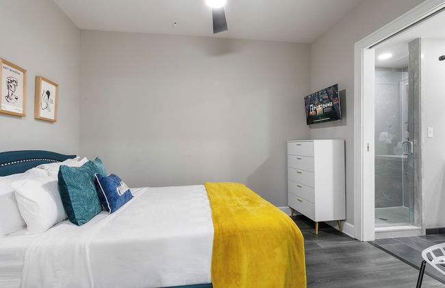 Bywater Suite Hotel - Photo 46