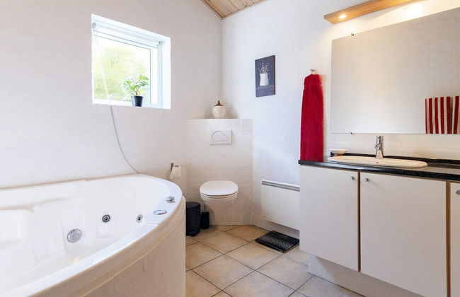 6 Person Holiday Home in Esbjerg V - Photo 8