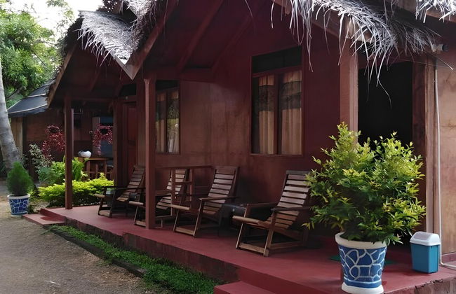 Dolphin Bay Cabana Resort - Photo 17