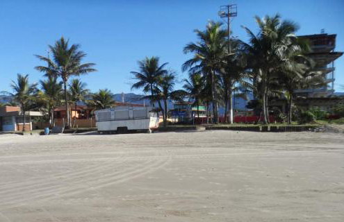 Casa com piscina em Bertioga 700m da praia - Foto 16