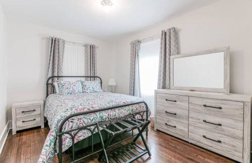 Stylish 3br Cozy Home 10min Drive from ND! - Foto 72